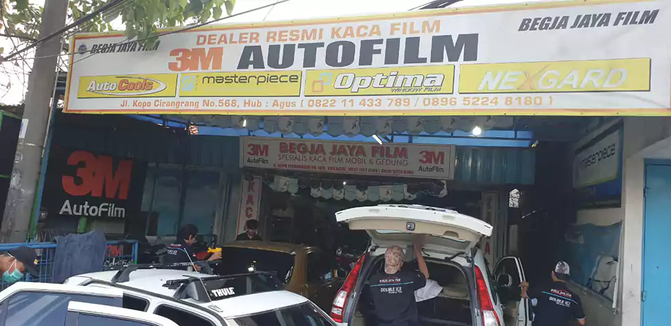 Galeri Pekerjaan Pemasangan Kaca Film Mobil 9